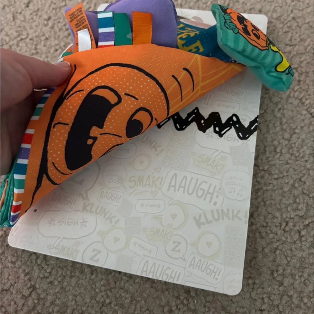 Peanuts Dog Toy Interactive Crinkle Halloween Comic Book w/ Squeakers New